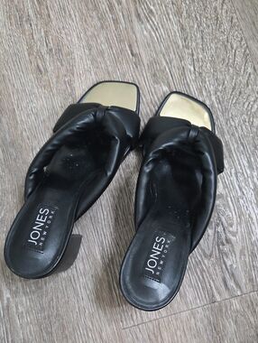 Jones New York Black Padded Knot Slide Mules